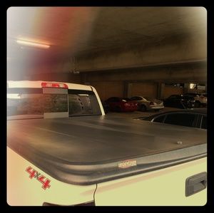 Hard top tonnaeu cover 6.5ft bed.